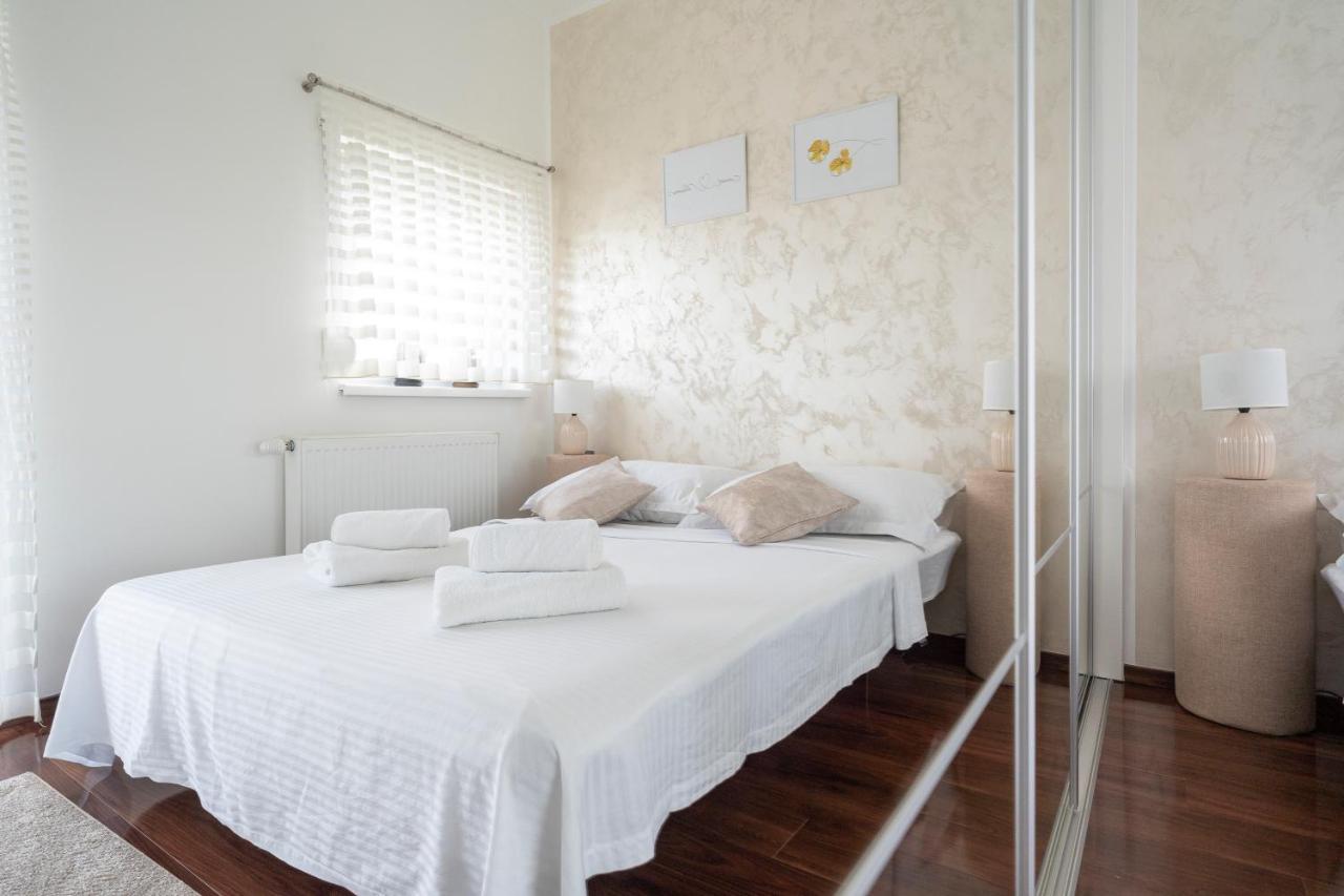 Apartman Absolute Gray